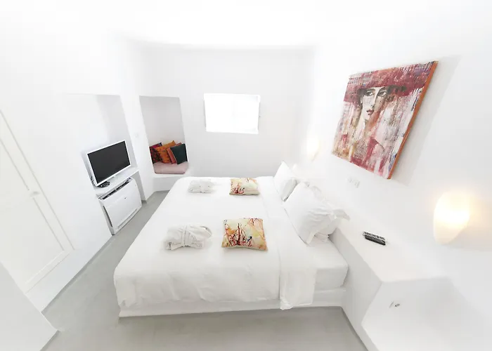 Trieris Villa & Suites